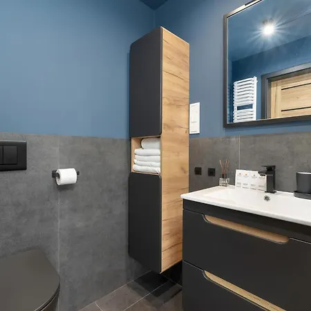 Shellter 117 H - By Jantar * Rogowo (Gryfice)