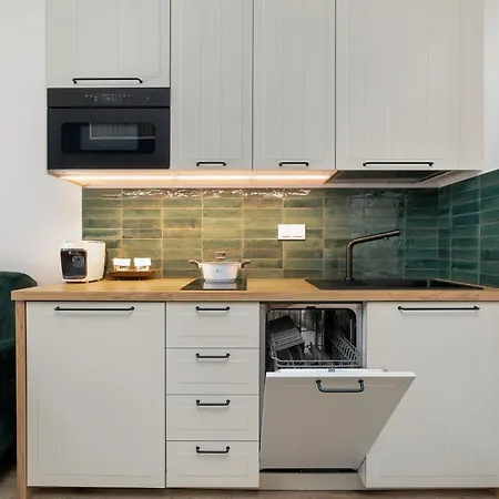 Shellter 117 H - By Jantar Daire