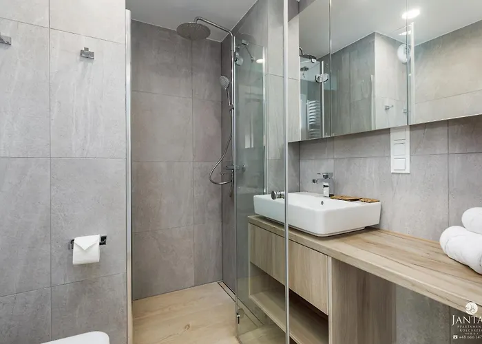 Shellter 117 H - By Jantar